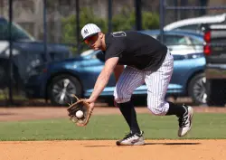DJ LeMahieu’s return to Yankees delayed by inclement weather at rehab assignment