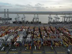 Trump keeps 10 percent tariffs on UK but cuts taxes on British autos, steel and aluminum with trade deal